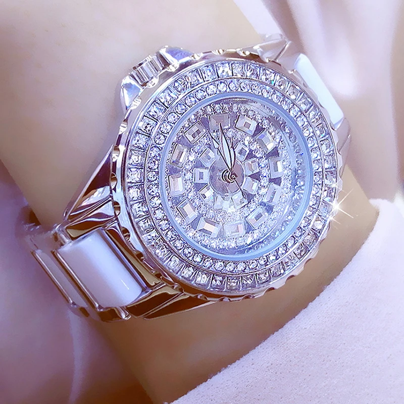 Наручные часы с камнями. Часы Quartz f5082. Бренд Luxury Crystal часы наручные. Часы Россини, кварц с кристаллами. Часы Fashion Quartz женские со стразами.